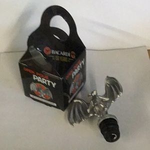 NIB Bacardi Pourer